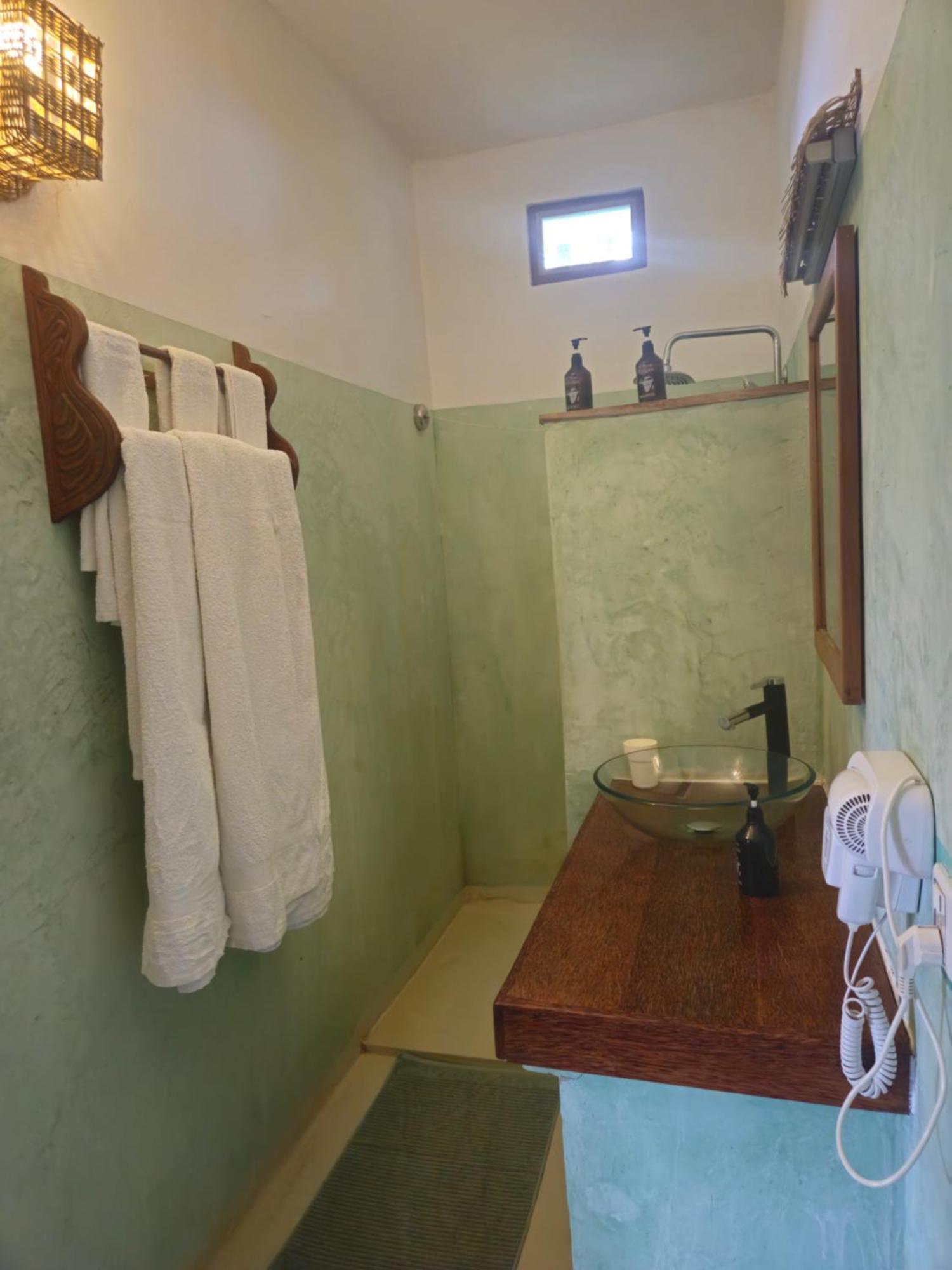 Bed and Breakfast Kiganja Матемве Экстерьер фото