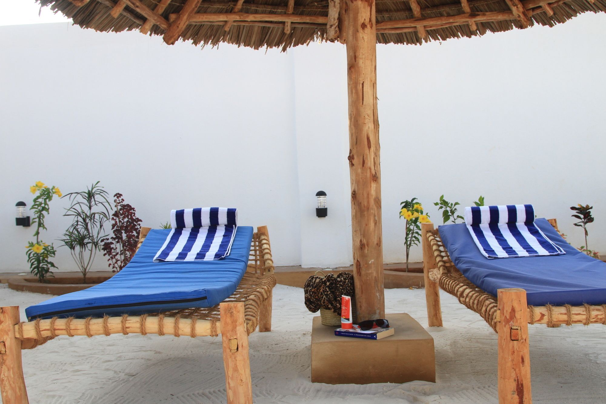 Bed and Breakfast Kiganja Матемве Экстерьер фото
